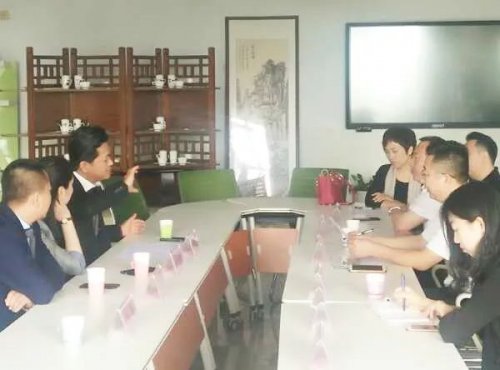 荣朝调研组到内蒙古农业大学设计学院进行校企战略合作洽谈